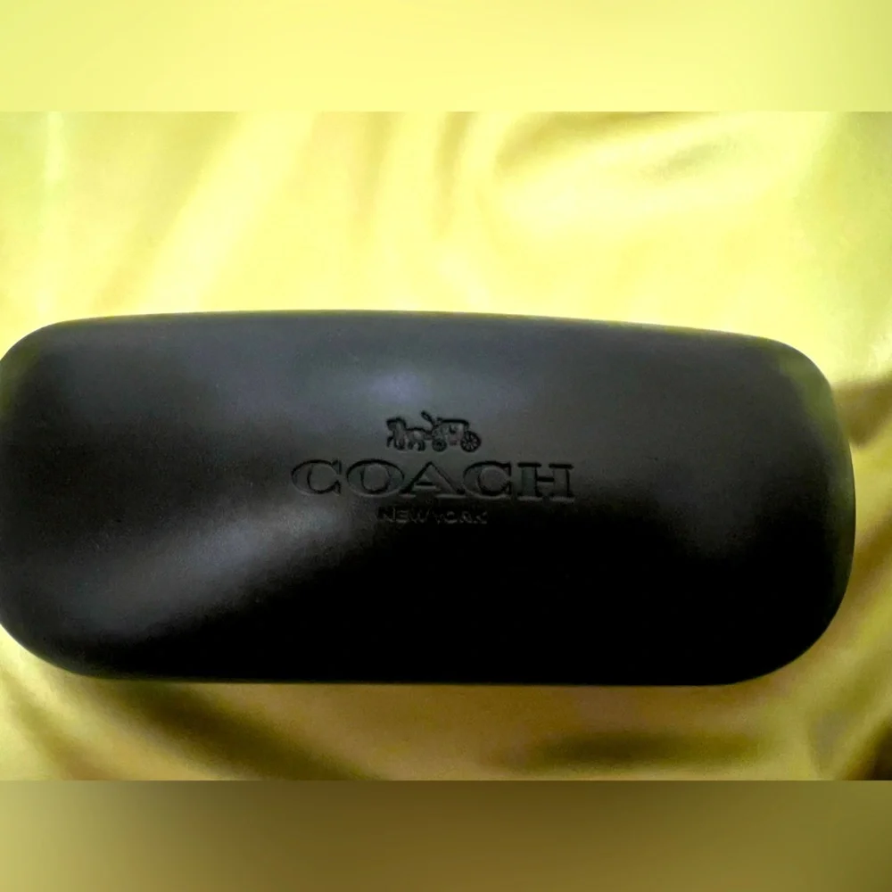 Beautiful summer Coach bag / used - Picture 9 of 9